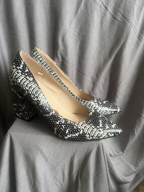 Chinese Laundry Black and White Snakeskin-Pattern Block Heel Pumps